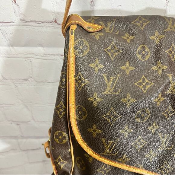LOUIS VUITTON Classic Unisex Monogram Saumur 35 Cross Body bag Vintage 1992 - Picture 12 of 17